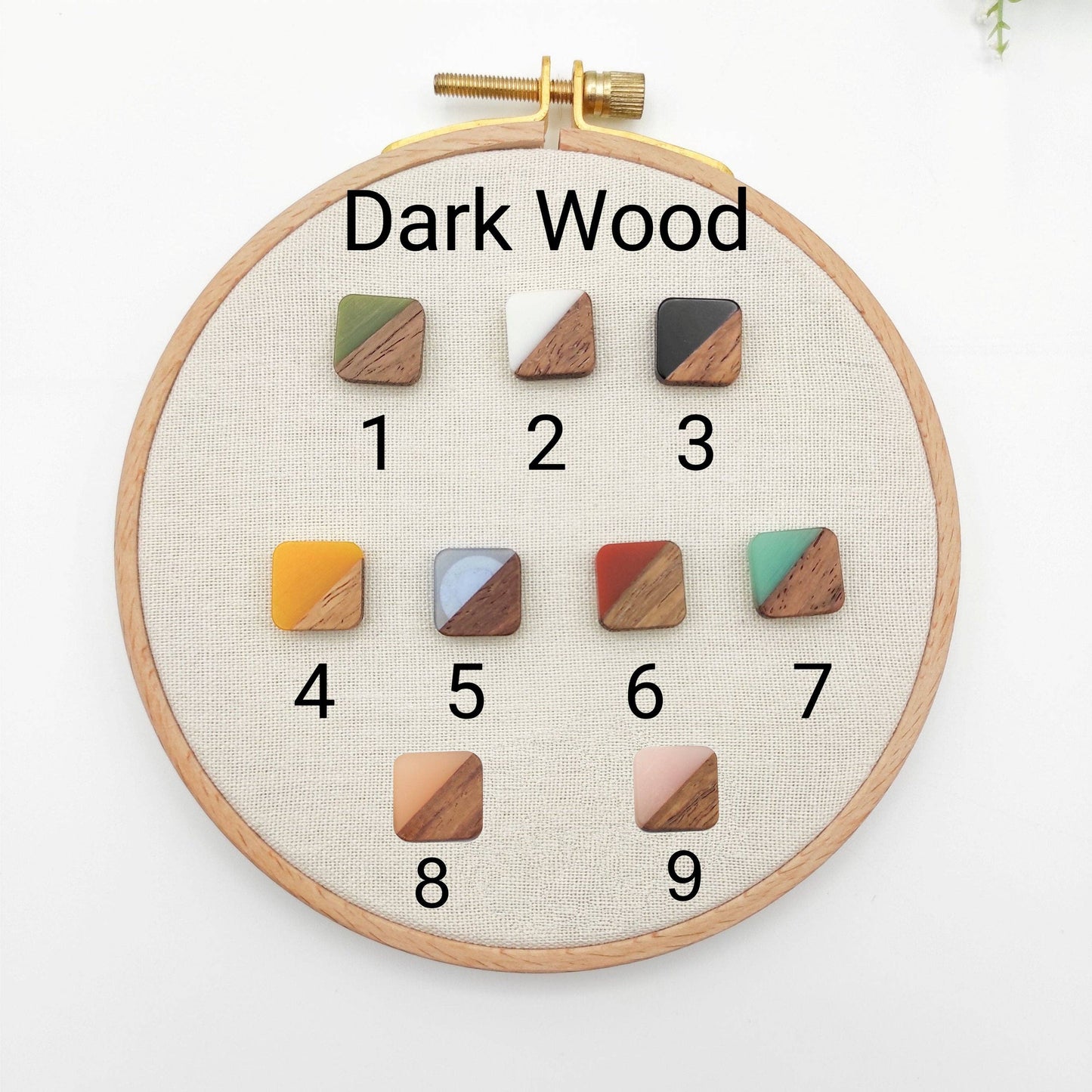 Small Square needle minder