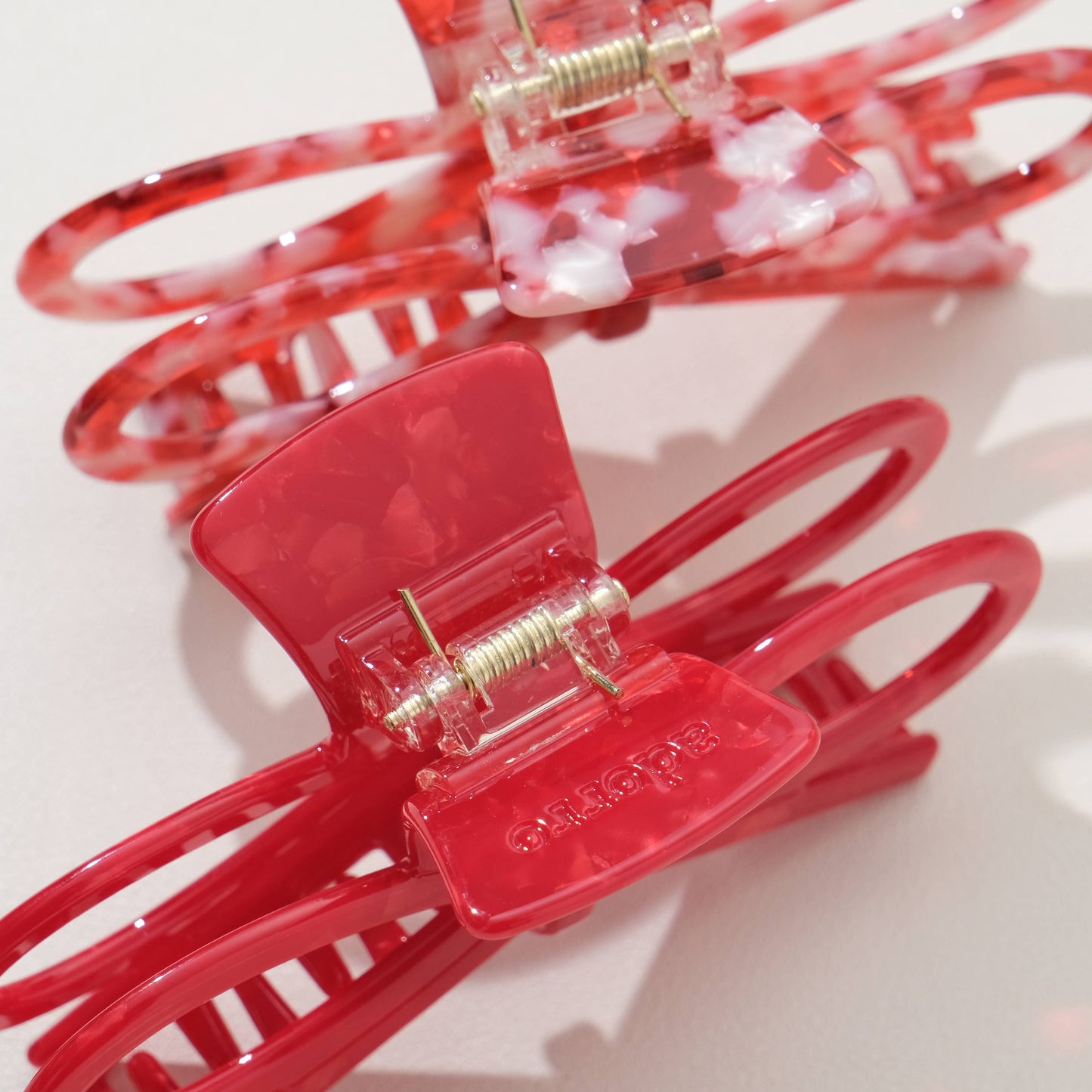 Remi Valentine | Wide Bow Claw Clip