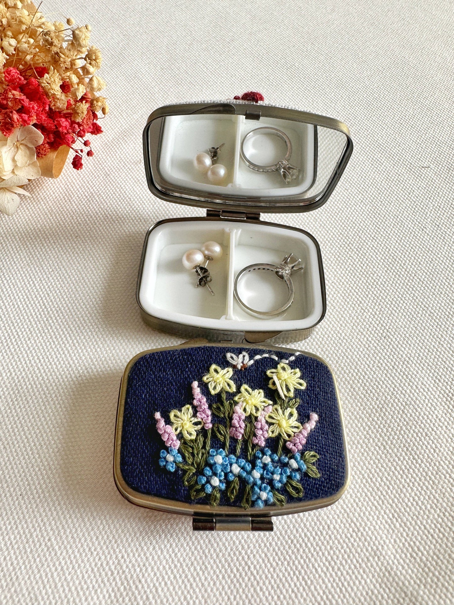 Floral Embroidered Rectangle Mini Jewelry Box With Mirror