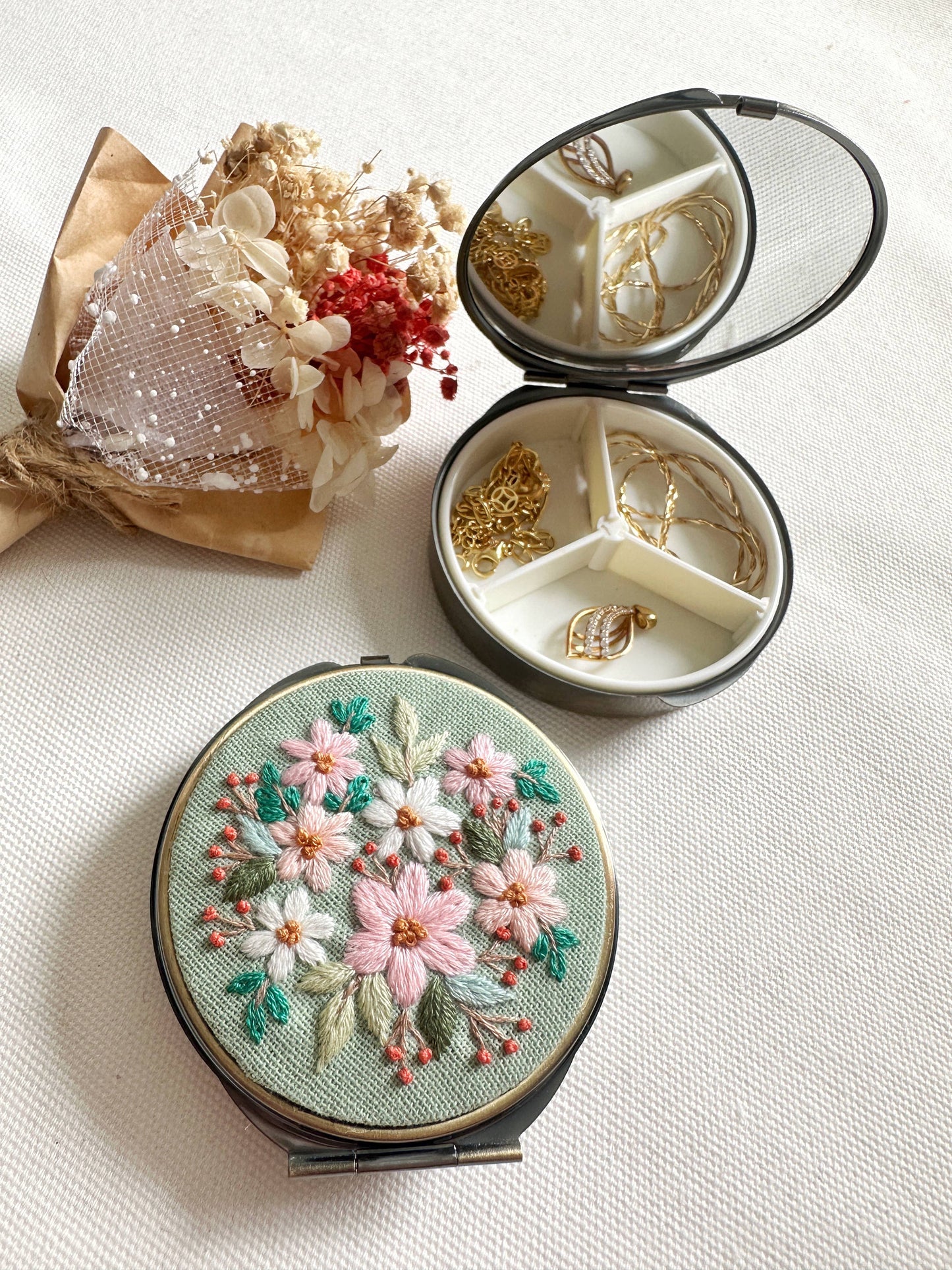 Floral Embroidered Round Jewelry Box With Mirror