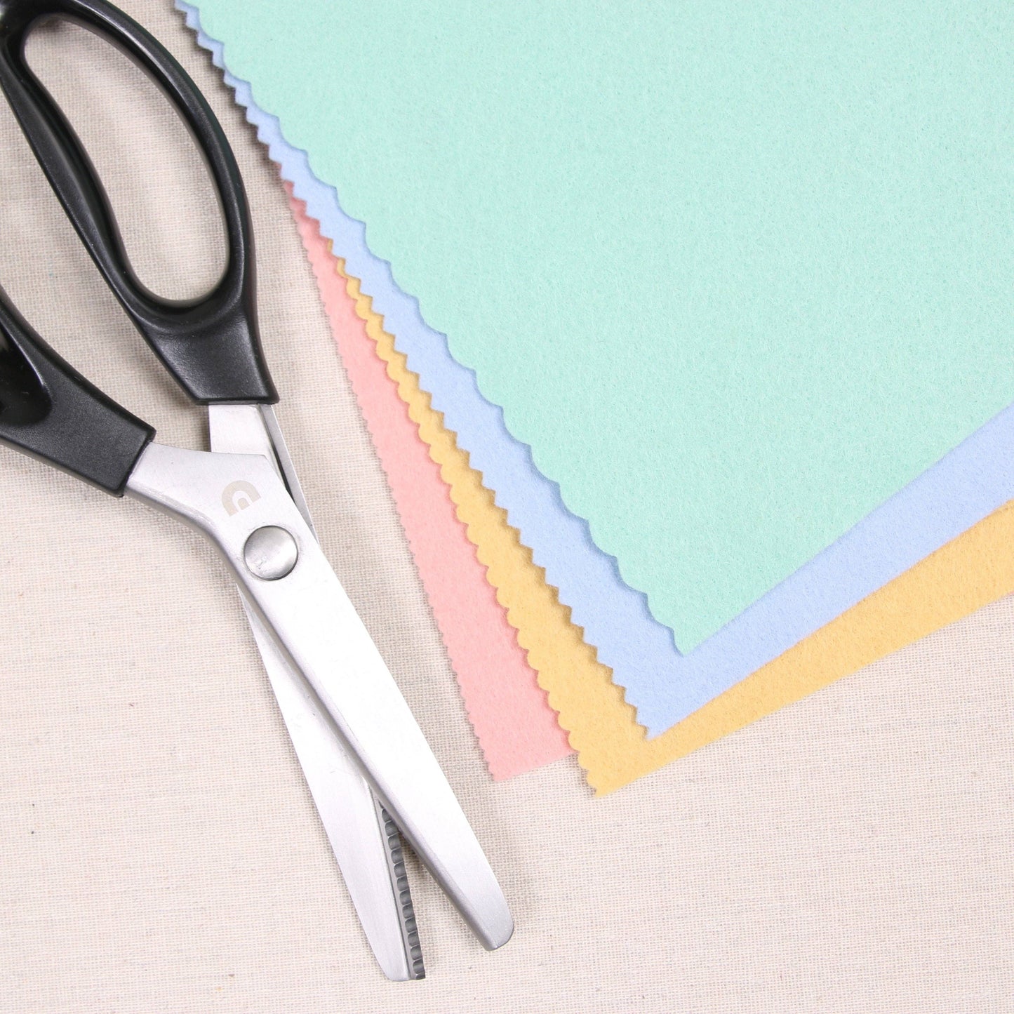 Scallop Shears, 3mm