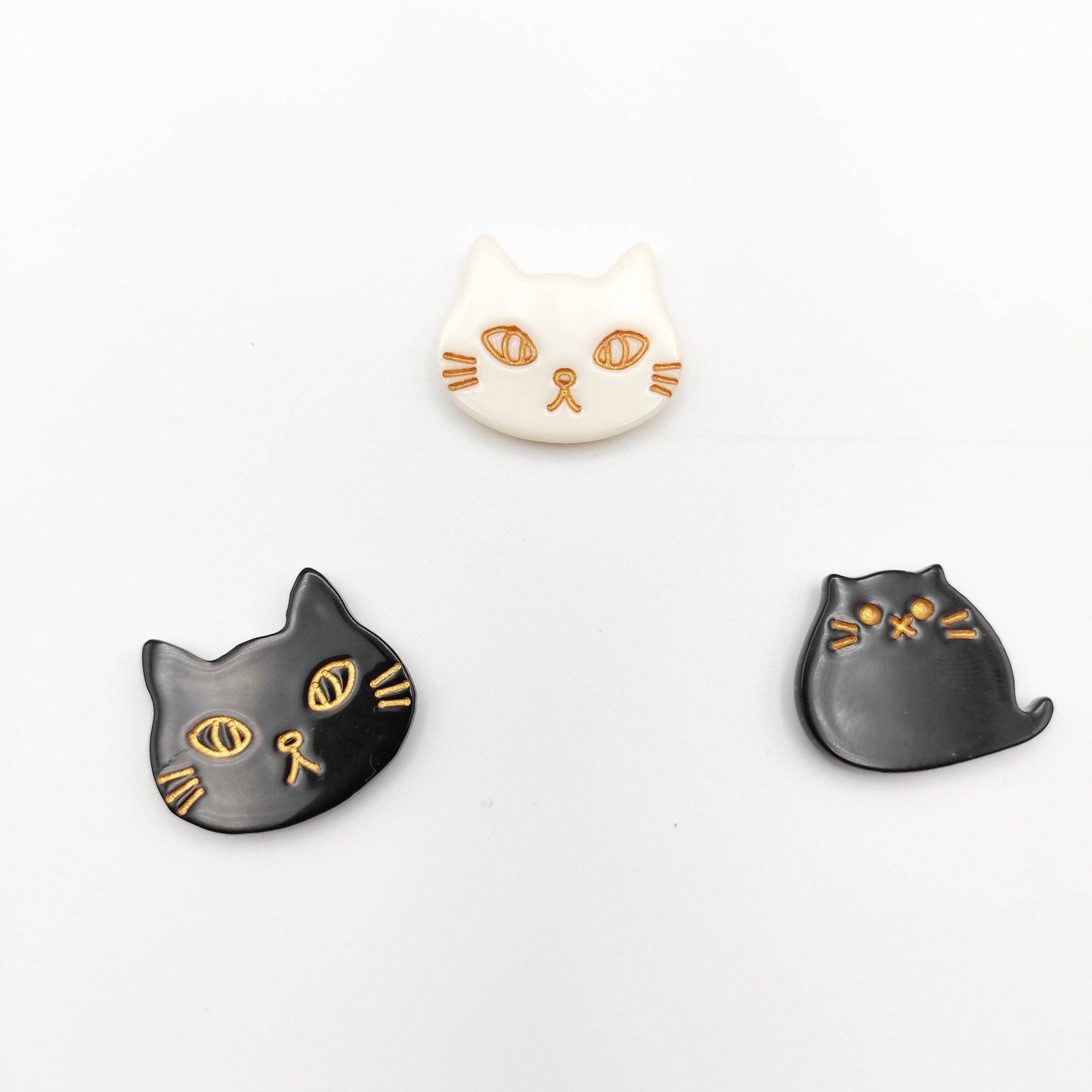 Cat needle minder