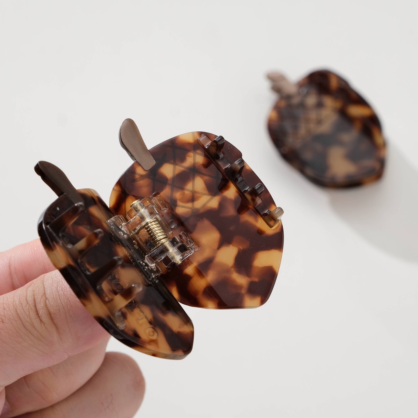 Acorn Claw Clip - Small